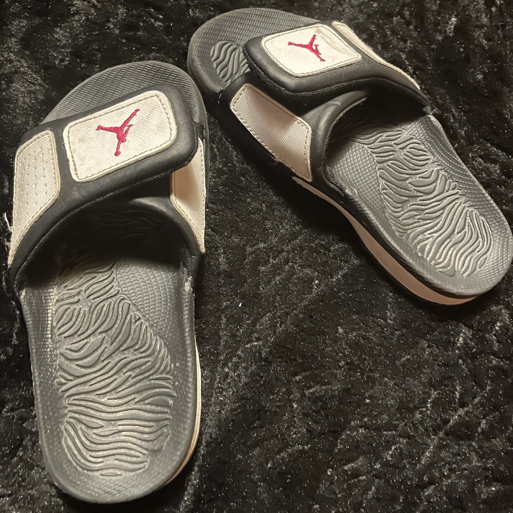 Girls Jordan slides